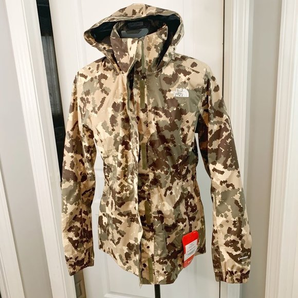 The North Face Jackets & Blazers - The Northface Resolve Camo Parka II Jacket